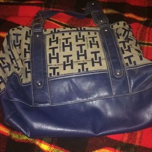 Auth: Tommy Hilfiger bag